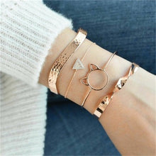 Load image into Gallery viewer, Women  Wave Chain Bracelet Jewelry