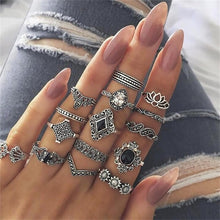 Load image into Gallery viewer, Leaf Crystal Crown Women's Ring Set